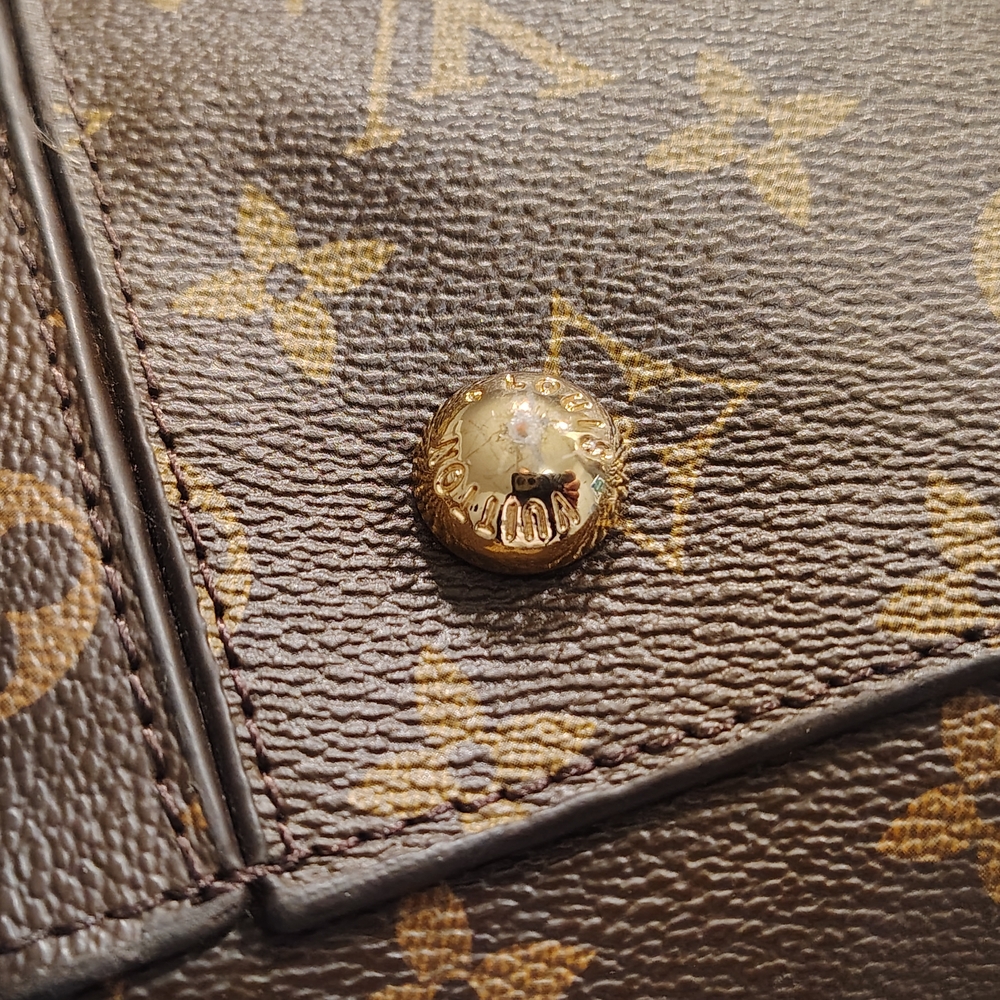 Authentic Louis Vuitton Purse - Picture 4 of 9